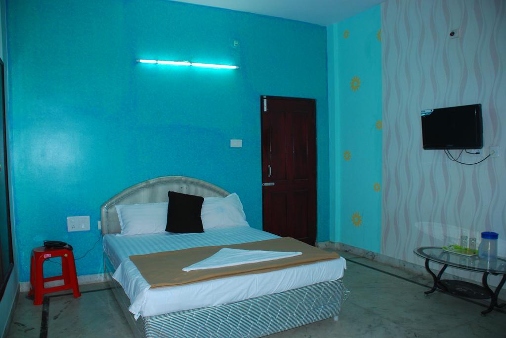 Jayalakshmi Residency Hotel ตีรูปาติ ห้อง รูปภาพ