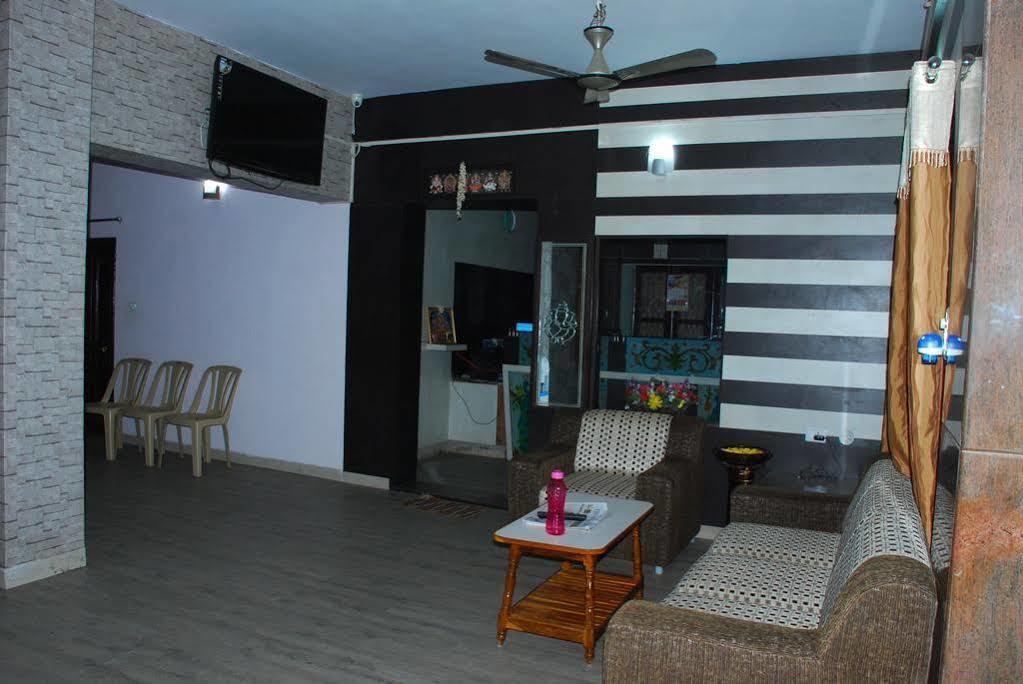 Jayalakshmi Residency Hotel ตีรูปาติ ภายนอก รูปภาพ